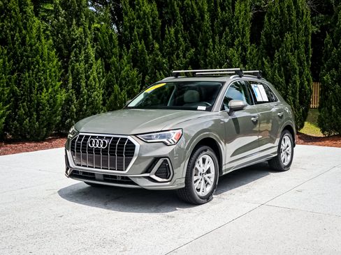 Used 2021 Audi Q3 2.0T Premium Plus w/ Premium Plus Package AWD/4WD image 5