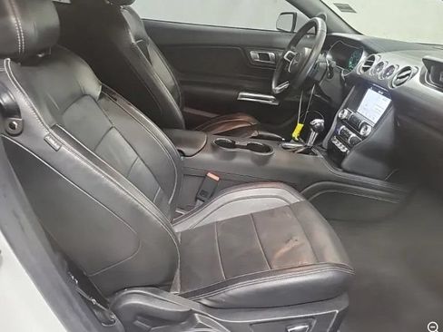 Used 2019 Ford Mustang Premium w/ Ecoboost Performance Package RWD image 10