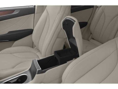 Used 2018 Lincoln MKC Reserve w/ Lincoln MKC Climate Package image 10