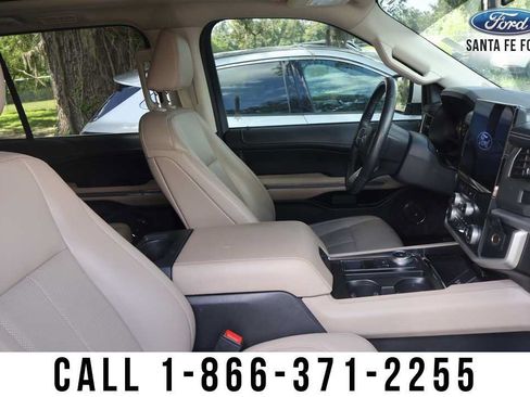 Used 2024 Ford Expedition XLT RWD image 28