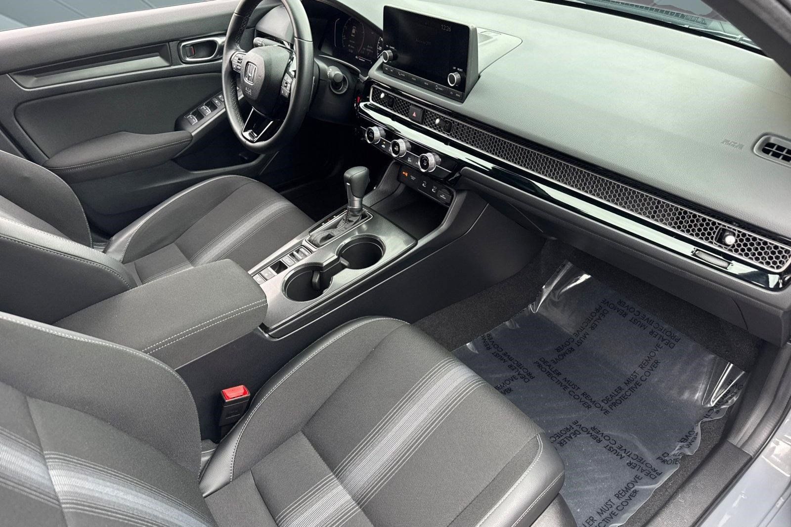 Used 2025 Honda Civic Sport image 32
