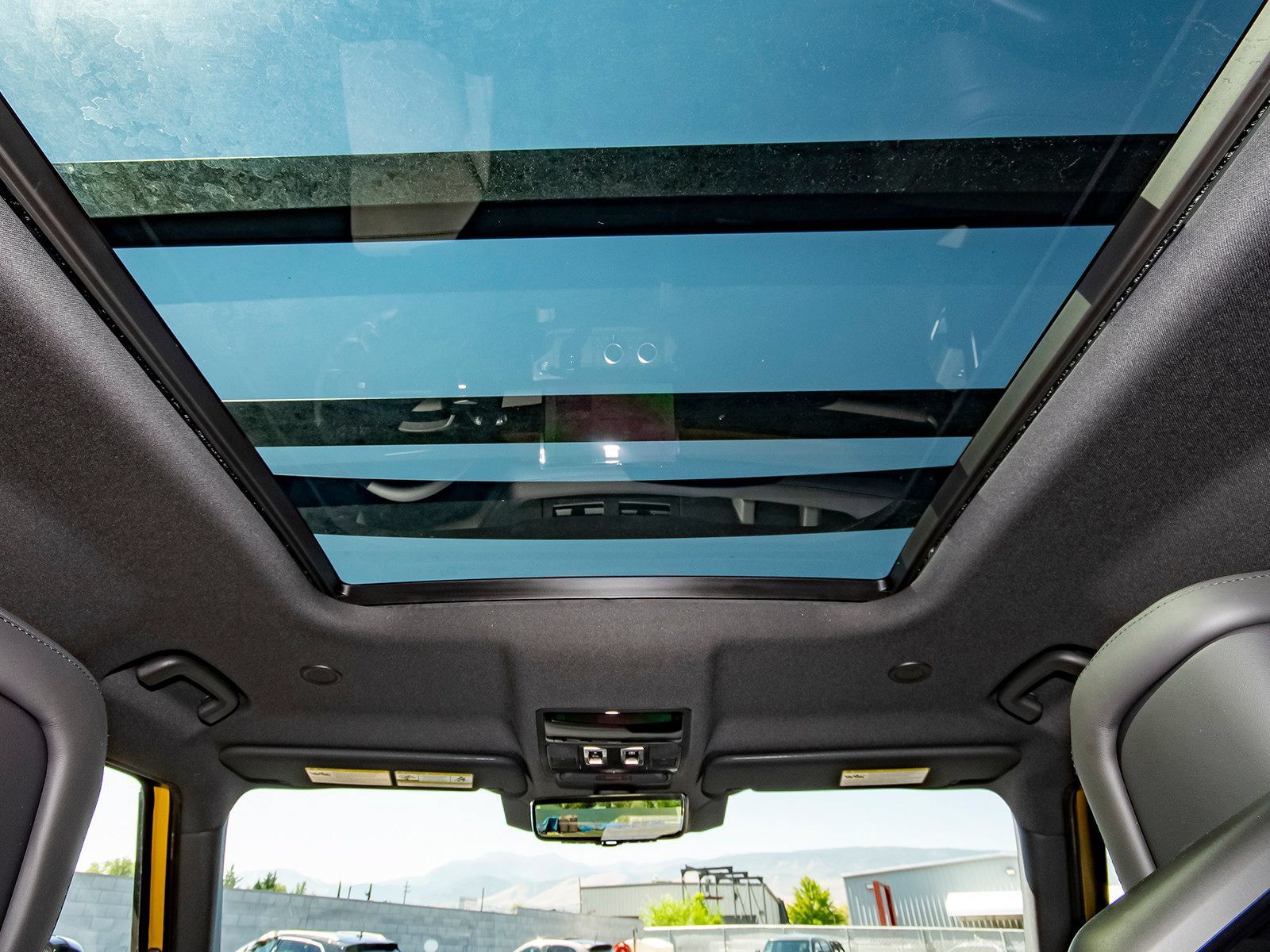 New 2026 Land Rover Defender 110 AWD/4WD image 51
