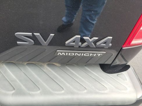 Used 2020 Nissan Frontier SV w/ Midnight Edition Floor Mats image 5