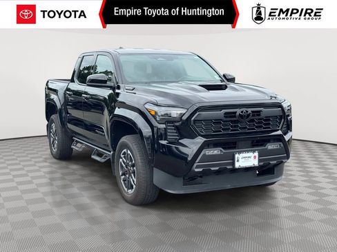 Used 2026 Toyota Tacoma TRD Sport AWD/4WD image 1
