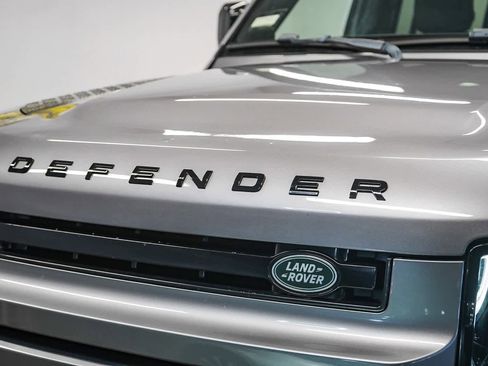 Used 2020 Land Rover Defender 110 HSE image 8