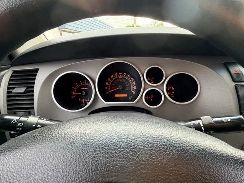 Used 2010 Toyota Tundra 4x4 Double Cab image 3