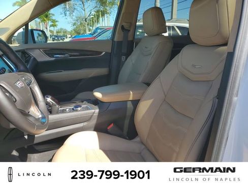 Used 2022 Cadillac XT6 Sport w/ Platinum Package image 19