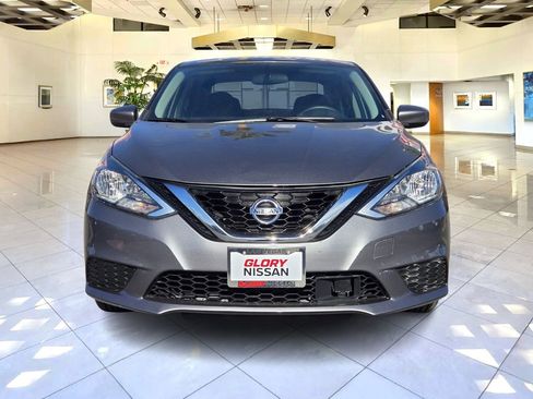 Used 2019 Nissan Sentra SV image 2