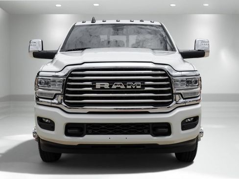 Used 2023 RAM 3500 Limited AWD/4WD image 4