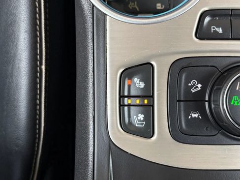 Used 2019 GMC Terrain Denali w/ Advanced Safety Package AWD/4WD image 24