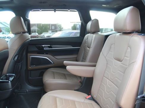 Used 2022 Kia Telluride SX w/ SX Prestige Package AWD/4WD image 28