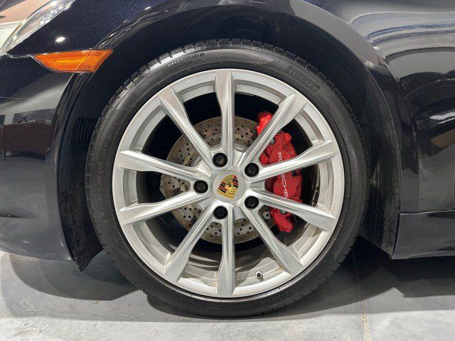 Used 2018 Porsche 718 Cayman S RWD image 8