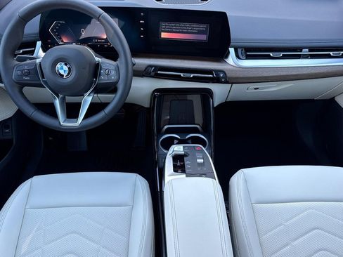 Used 2026 BMW X1 xDrive28i w/ Technology Package AWD/4WD image 16