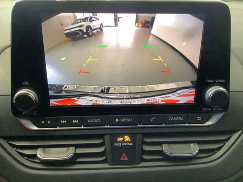 Used 2022 Nissan Altima 2.5 SR image 25