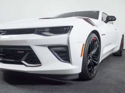 Used 2018 Chevrolet Camaro SS w/ Redline Edition RWD image 27