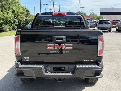 Used 2022 GMC Canyon AT4 w/ Trailering Package AWD/4WD image 9
