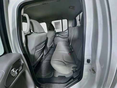 Used 2019 Nissan Frontier SV RWD image 25