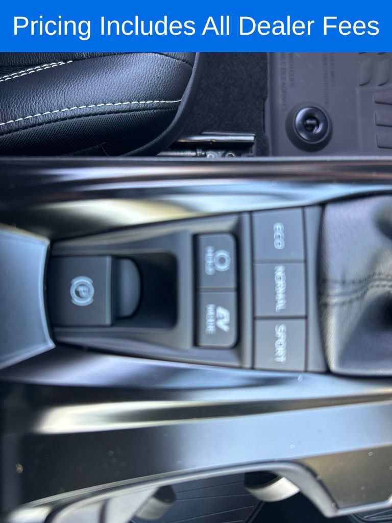New 2026 Toyota Camry SE w/ Convenience Package FWD image 7