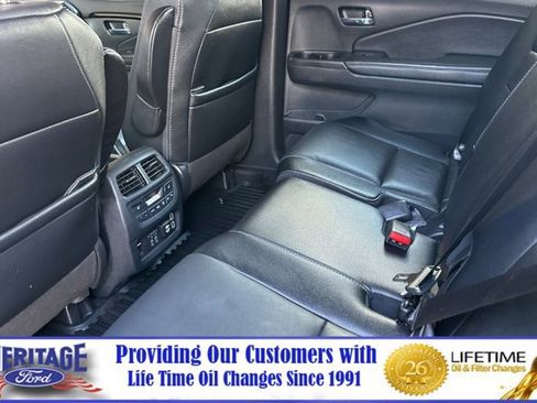 Used 2022 Honda Pilot Touring image 12