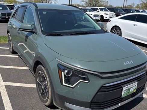 Used 2023 Kia Niro EX FWD image 18