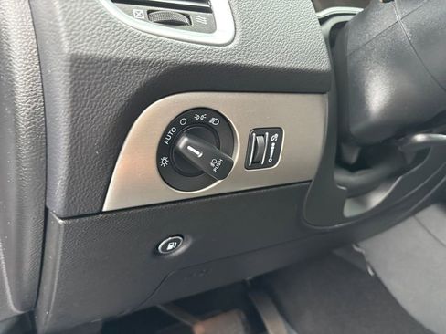 Used 2020 Dodge Durango SXT w/ 3rd Row Seating Group image 22