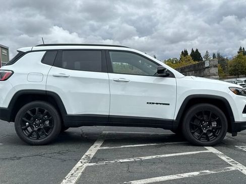 New 2026 Jeep Compass Latitude w/ Quick Order Package 29K AWD/4WD image 3