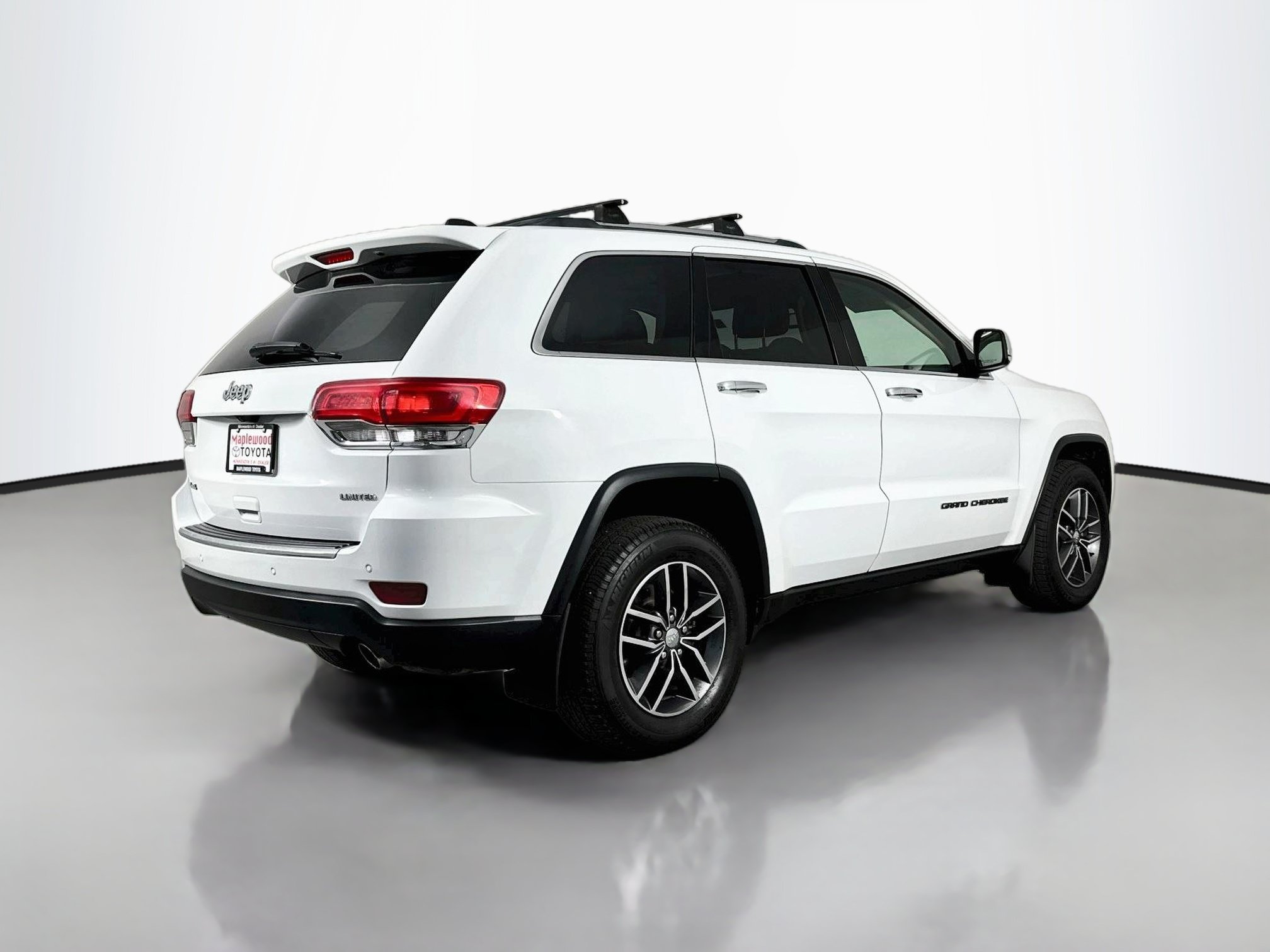 Used 2018 Jeep Grand Cherokee Limited AWD/4WD image 7