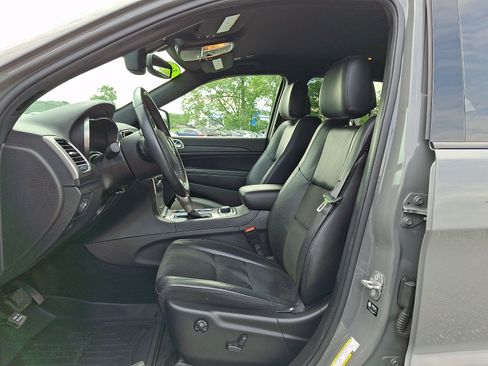 Used 2022 Jeep Grand Cherokee Laredo X AWD/4WD image 14