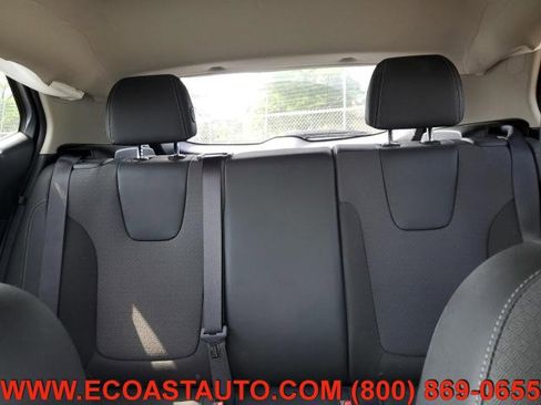 Used 2023 Buick Encore GX Preferred w/ Cold Weather Comfort Package image 11