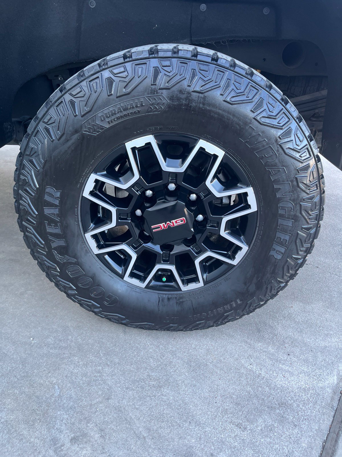 Used 2025 GMC Sierra 2500 AT4X AWD/4WD image 26