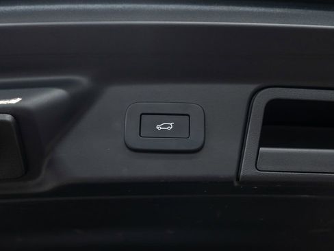 Used 2023 Land Rover Range Rover Velar R-Dynamic S AWD/4WD image 30
