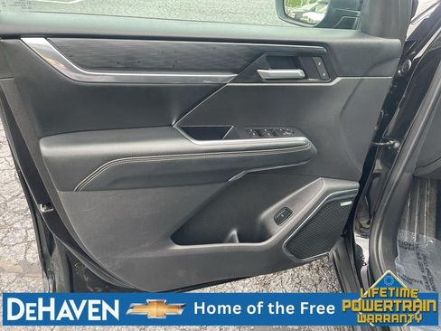 Used 2025 GMC Acadia Elevation FWD image 22