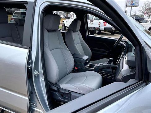 Certified 2025 Toyota Tacoma SR5 image 9