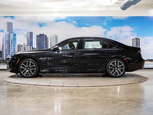 Used 2025 BMW i7 xDrive60 image 6