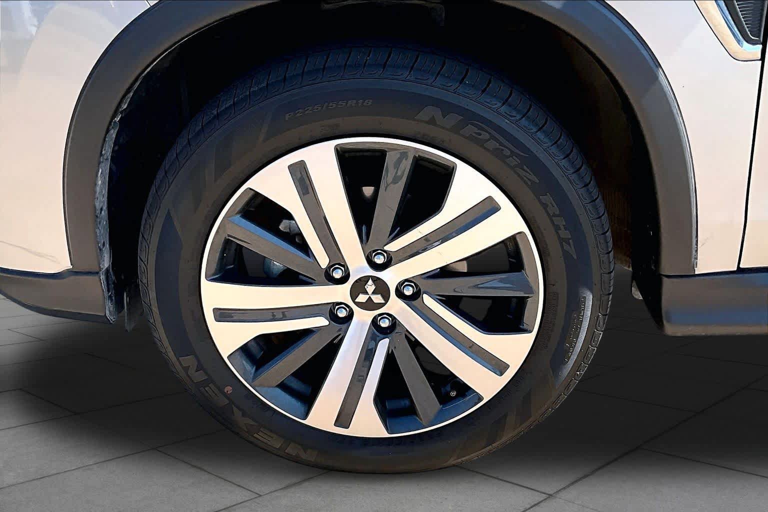 Used 2025 Mitsubishi Outlander Sport SE AWD/4WD image 10
