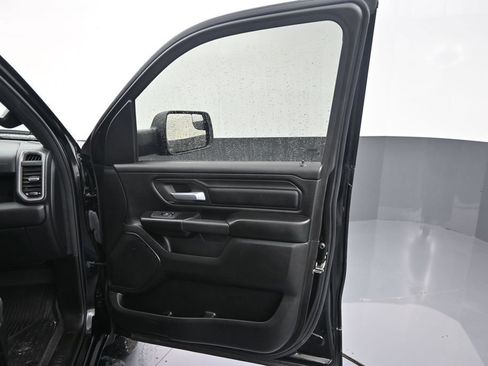 Used 2025 RAM 1500 Warlock AWD/4WD image 33