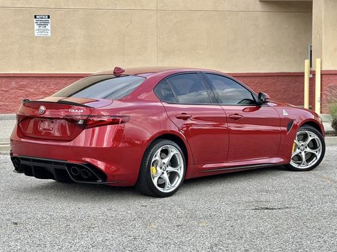 Used 2018 Alfa Romeo Giulia Quadrifoglio w/ Driver Assist Dynamic Package image 7