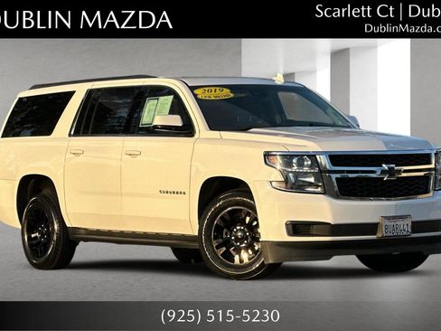 Used 2019 Chevrolet Suburban LT image 1