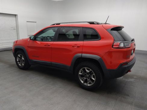 Used 2019 Jeep Cherokee Trailhawk image 3