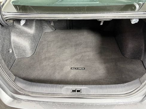 Used 2025 Nissan Altima 2.5 SV FWD image 22