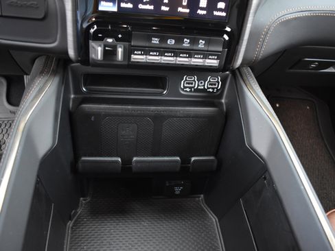 Used 2024 RAM 2500 Limited w/ Safety Group image 21