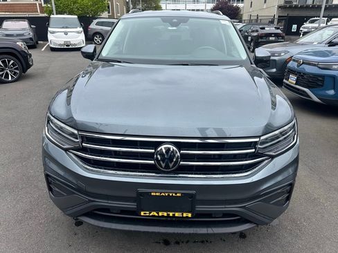Used 2023 Volkswagen Tiguan SE AWD/4WD image 2