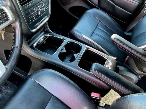 Used 2019 Dodge Grand Caravan GT image 14