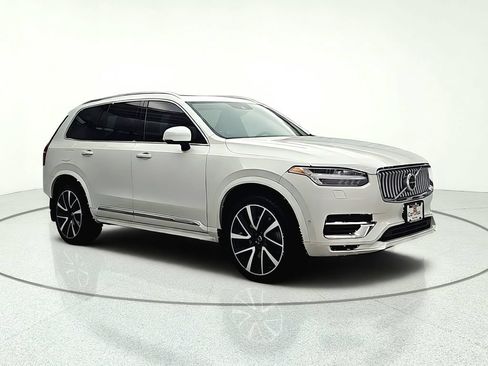 Used 2021 Volvo XC90 T8 Inscription Expression w/ Protection Package Premier AWD/4WD image 9