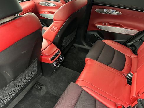 Used 2023 Genesis GV70 2.5T w/ Sport Prestige Package image 13