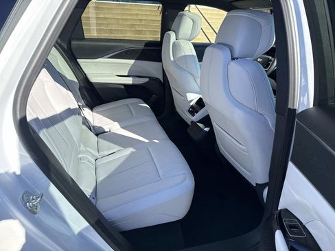 New 2025 Cadillac Lyriq Luxury image 11