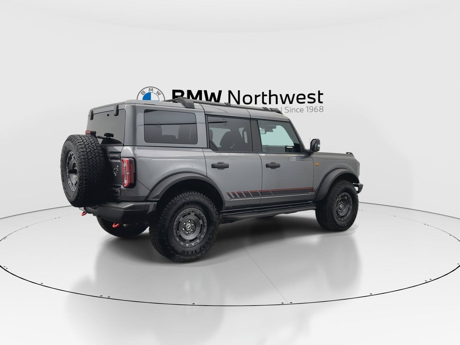 Used 2025 Ford Bronco Badlands AWD/4WD image 4