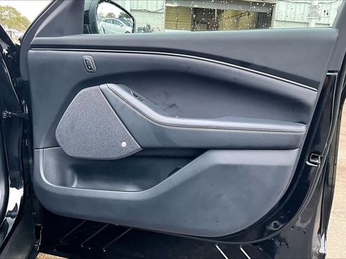 Used 2025 Ford Mustang Mach-E Premium image 22