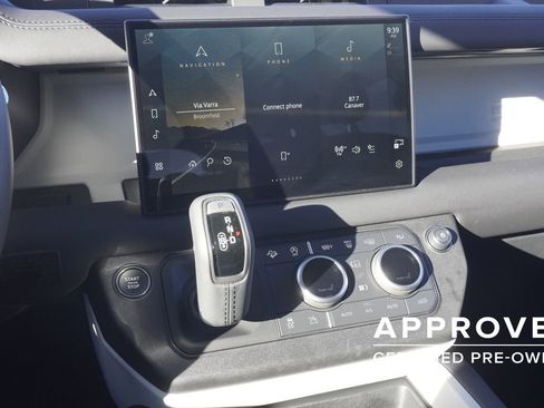 Used 2025 Land Rover Defender 110 S image 15