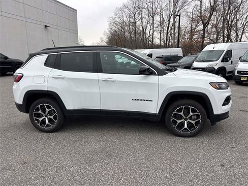 New 2026 Jeep Compass Limited image 2